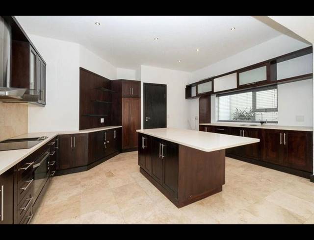 4 BEDROOM HOUSE FOR SALE IN SANDOWN